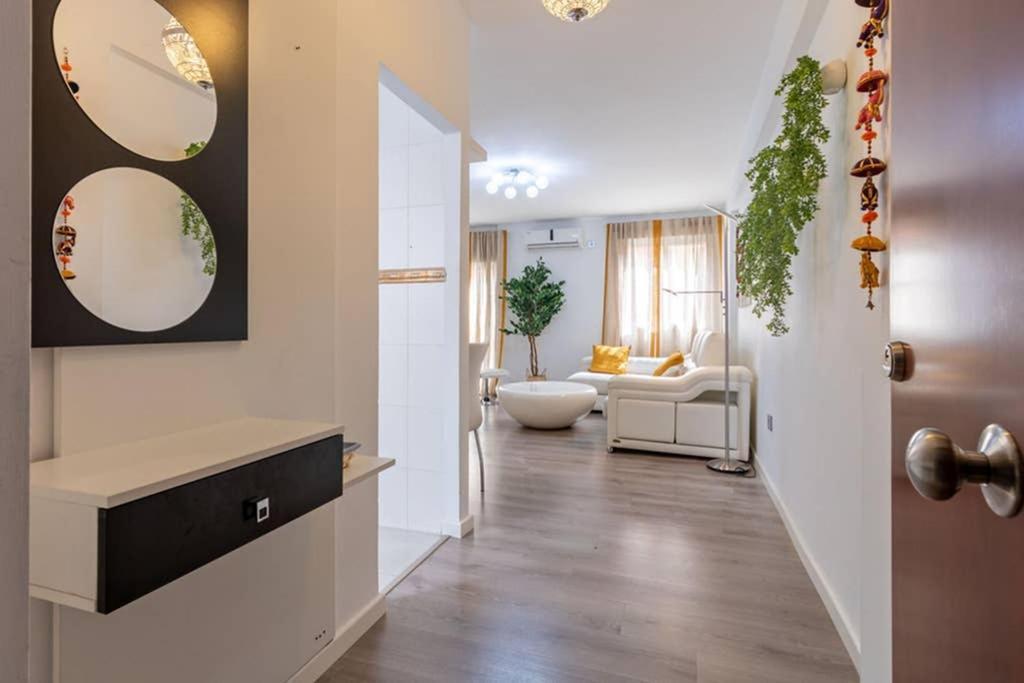 Triana Maestro Deluxe By Valcambre Apartment Seville Ngoại thất bức ảnh